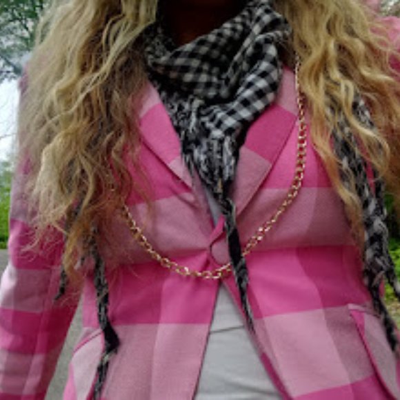 Pink plaid blazer - Picture 2 of 3